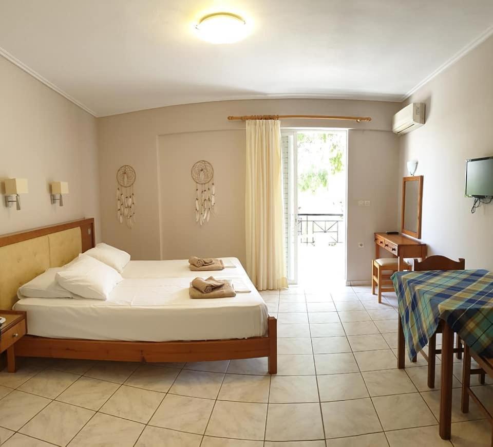 Calypso Beach Hotel Лутра-Эдипсу Экстерьер фото